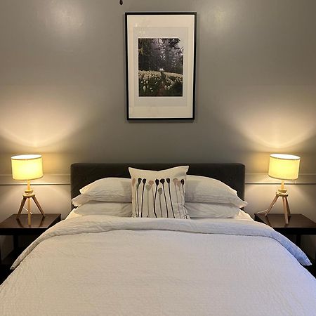 Westfir Lodge & Mountain Market Oakridge Экстерьер фото