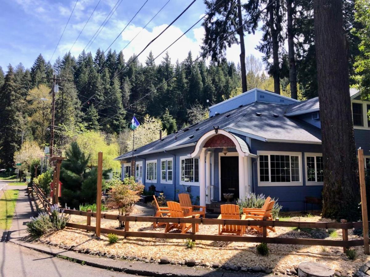 Westfir Lodge & Mountain Market Oakridge Экстерьер фото