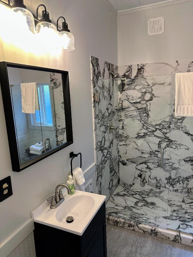 Westfir Lodge & Mountain Market Oakridge Экстерьер фото